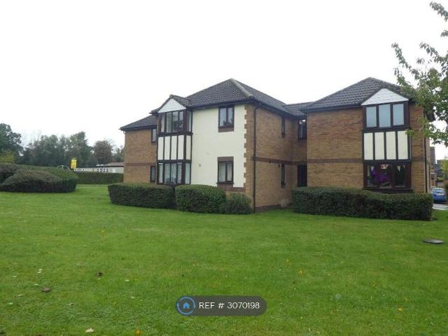 Laurel Fields, Potters Bar EN6, Studio to rent, £1,250 pcm | PrimeLocation