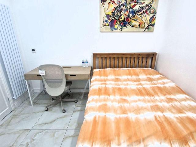 Laurel Road, Handsworth B21 Studio to rent £850 pcm £196 pw