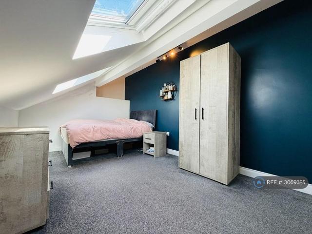 Laurel Terrace, Leeds, LS12 1 bed in a house share to rent £550 pcm £127 pw