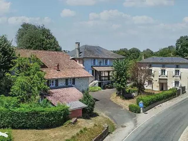 Lauresses 46210 Achat / Vente maison 10 pièces t10 parking