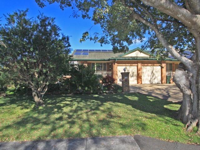 LAURIETON'S BEST POSITIONED VILLA