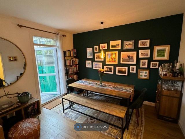 Lauriston House, London E9, 2 bed flat to rent, £3,000 pcm | PrimeLocation