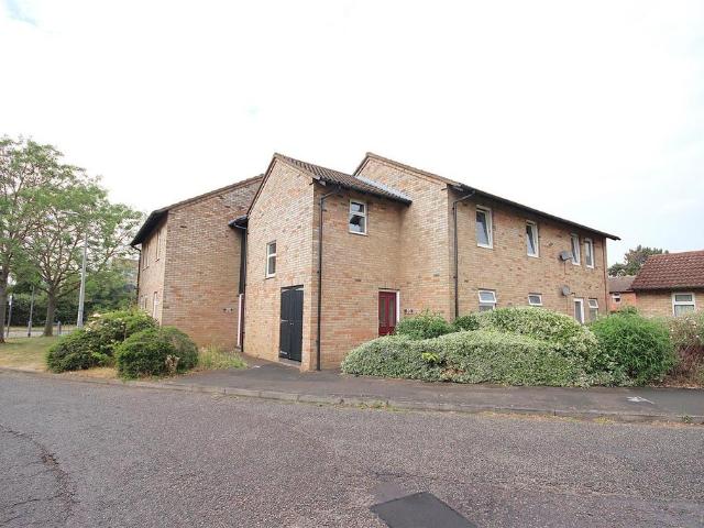 Lauriston Place, Cambridge CB4 2 bed apartment to rent £1,400 pcm £323 pw