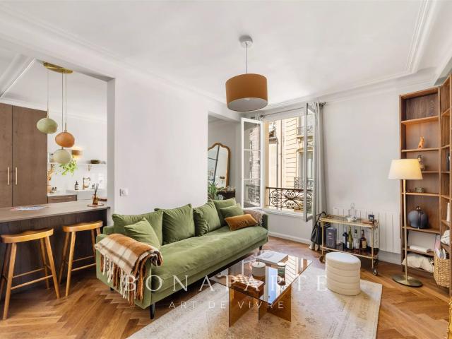 Lauriston / Victor Hugo – Élégant 2 Pièces Entièrement Rénov. 46m² Paris 16ème