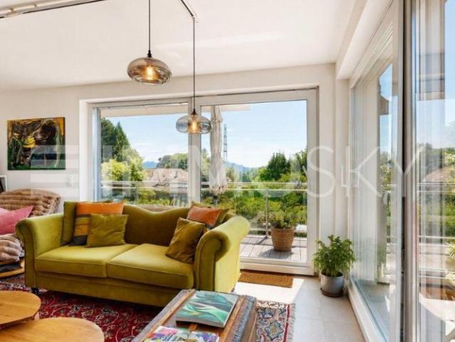 Lausanne: 4.5 Zimmer mit grossem Balkon und Waldblick