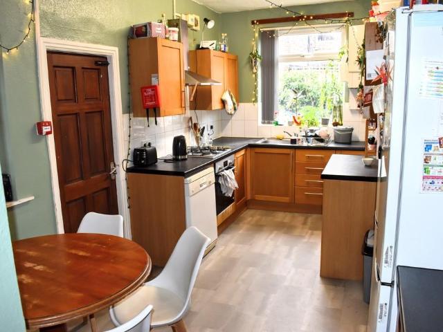 Lausanne Road, Withington, Manchester 6 bed terraced house to rent £4,030 pcm £930 pw