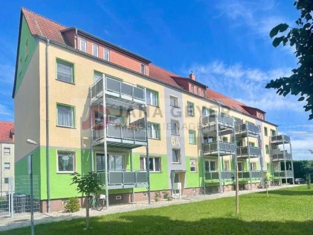 LAUSSIG OT PRESSEL * 4 ZIMMER WOHNUNG im ERDGESCHOSS mit SONNIGEM BALKON * PARKPLATZ vor der Tür