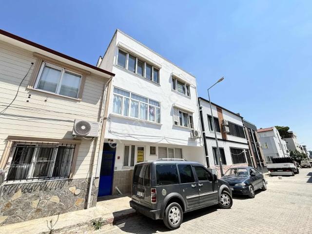 Lav Gayrimenkul'den Körfez Hastanesi Yakını Komple Satılık Bina