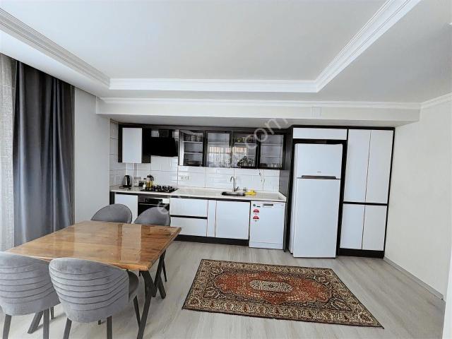 Lavınıa'dan Hastane Yakını Havuzlu Eşyalı Kiralık 2+1 Daire