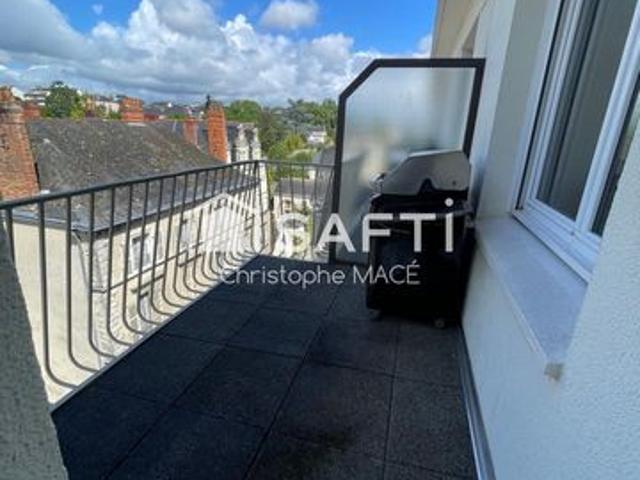 Laval Centre ville Appartement T6 145 m2