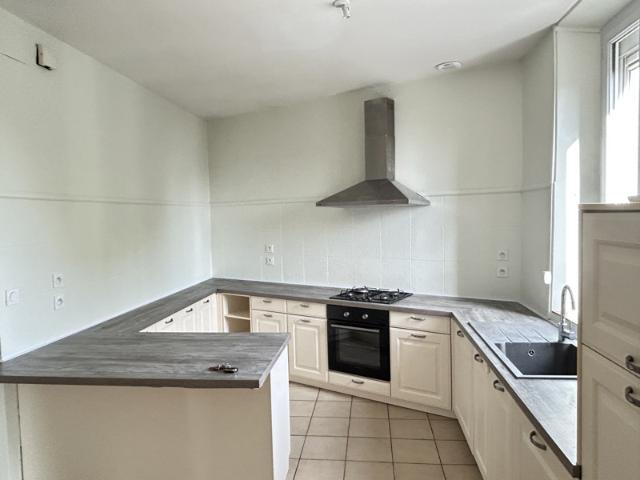 LAVALETTE T3 100 M2 CLIMATISATION GARAGE