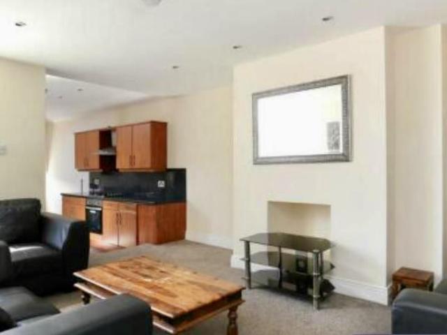 Lavender Gardens, West Jesmond, Newcastle Upon Tyne NE2, 6 bed shared accommodation to rent, £4,225 pcm | PrimeLocation