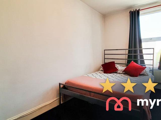 Lavender Hill, London SW11, 1 bed property to rent, £1,300 pcm | PrimeLocation