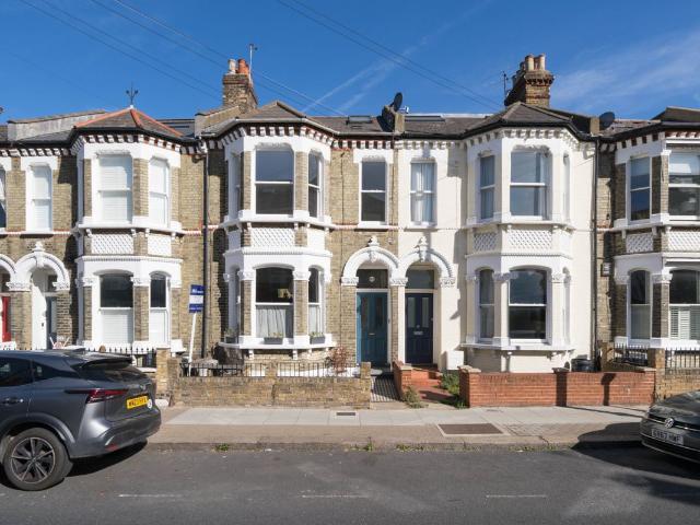 Lavender Sweep, London SW11, 3 bed terraced house to rent, £3,400 pcm | PrimeLocation