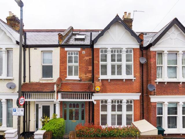 Lavenham Road, Southfields, London, SW18 4 bed terraced house to rent £6,250 pcm £1,442 pw