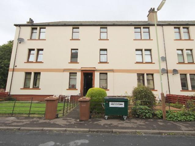 Lawton Terrace, Law, Dundee DD3, 2 bed flat to rent, £750 pcm | PrimeLocation