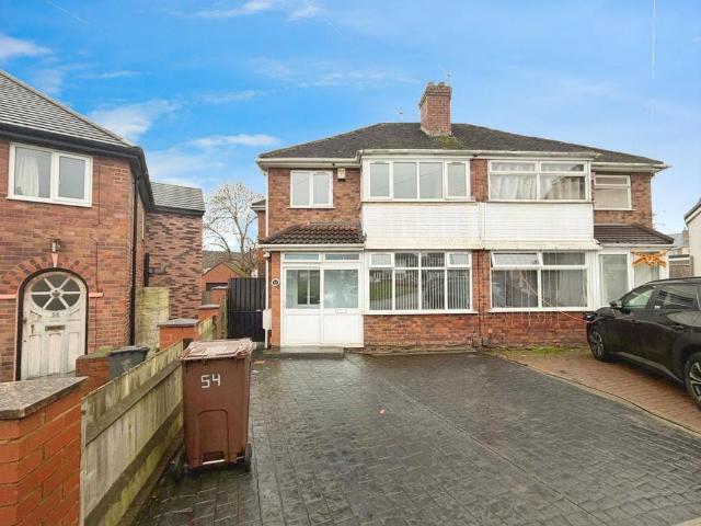 Lawfred Avenue, West Midlands WV11 4 bed semi detached house to rent £1,300 pcm £300 pw