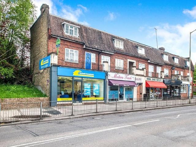 Lawn Lane, Hertfordshire HP3 2 bed maisonette to rent £1,600 pcm £369 pw
