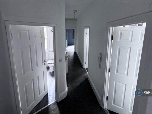 Lawn Road, Doncaster, DN1 2 bed flat to rent £800 pcm £185 pw