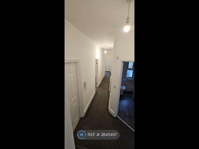 Lawn Road, Doncaster DN1, 2 bed flat to rent, £800 pcm | PrimeLocation
