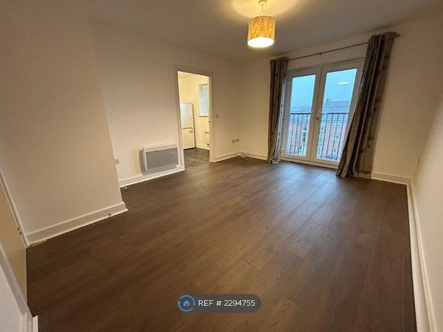 Lawnhurst Avenue, Manchester M23, 2 bed flat to rent, £1,180 pcm | PrimeLocation