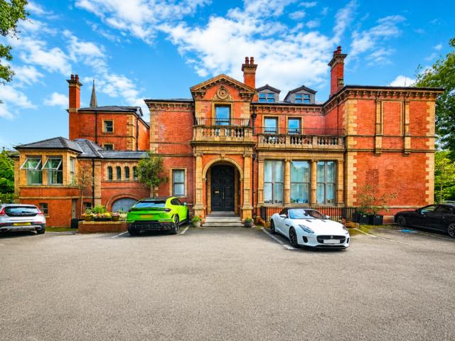 Lawnhurst, Didsbury, Manchester, M20 1 bed apartment to rent £1,700 pcm £392 pw