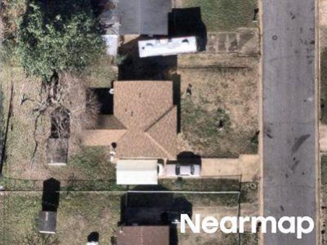 Lawnview St