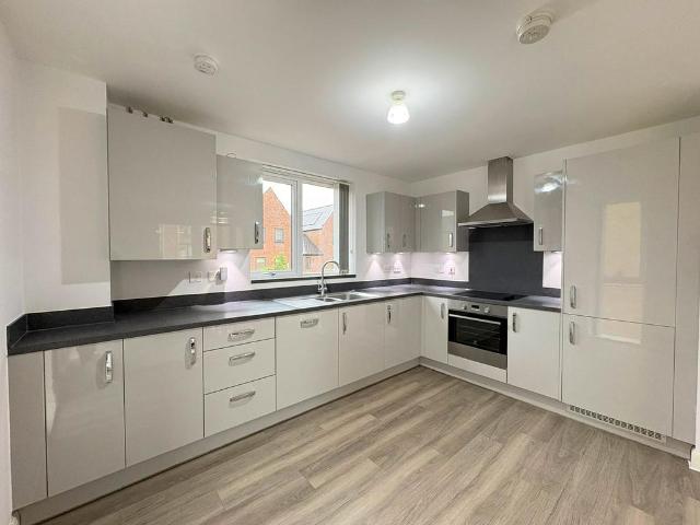 Lawrence Weaver Road, Cambridge CB3 2 bed apartment to rent £1,900 pcm £438 pw