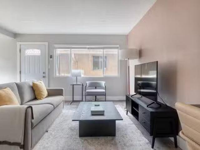 Lawrence Arms Apartments, 906 Burbank Dr, Santa Clara 1 Bedr.