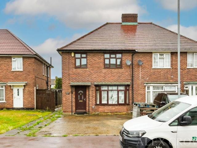 Lawrence Crescent, Dagenham 4 bed semi detached house to rent £3,250 pcm £750 pw