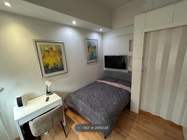Lawrence House, London EC1V, Room to rent, £1,148 pcm | PrimeLocation