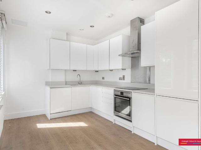 Lawrence House, River Front, Enfield EN1, 2 bed flat to rent, £1,850 pcm | PrimeLocation