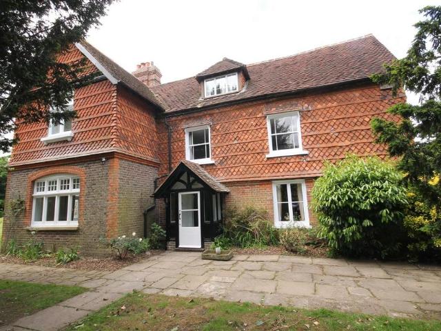 LAWRENCE LANE, BUCKLAND, RH3 6 bed semi detached house to rent £4,250 pcm £981 pw