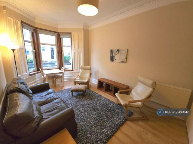 Lawrie Street, Glasgow, G11 2 bed flat to rent £1,345 pcm £310 pw