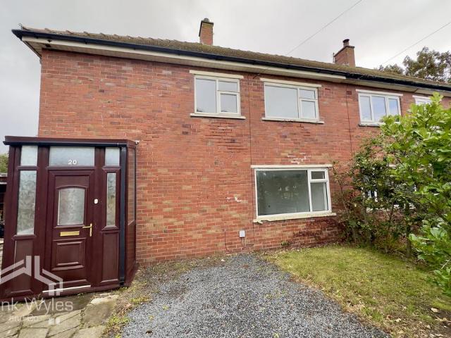 Lawson Road, Lytham St Annes, Lancashire 3 bed semi detached house to rent £1,100 pcm £254 pw