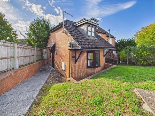 Lawsone Rise, High Wycombe, Buckinghamshire HP13, 1 bed end terrace house to rent, £1,350 pcm | PrimeLocation