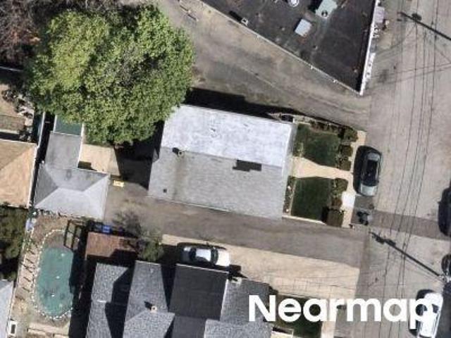 Layton St