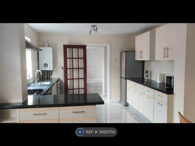 Layton Road, Hounslow TW3, 2 bed end terrace house to rent, £2,050 pcm | PrimeLocation