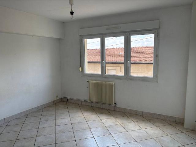 LAY SAINT CHRISTOPHE 3 pièces + GARAGE 95.64 m²