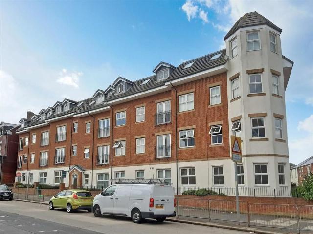 Laygate, South Shields NE33, 2 bed flat to rent, £650 pcm | PrimeLocation