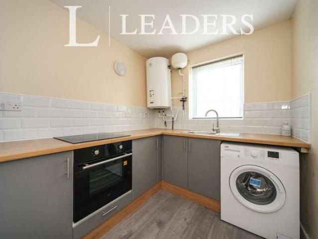 Layham Drive, Luton, Bedfordshire, LU2