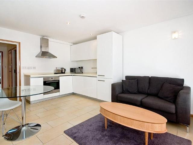 Laystall Street, EC1R 1 bed apartment to rent £2,500 pcm £577 pw