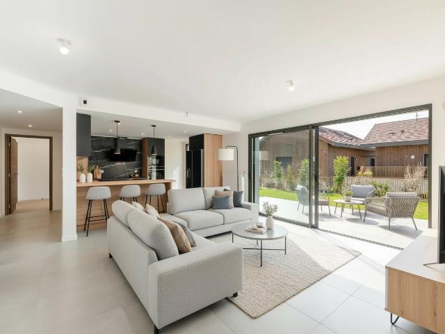 L'Azur, lumineux T3 de 80m2 avec climatisation et jardin dans residence neuve