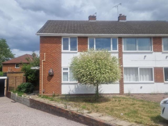 Lazy Hill, Birmingham B38, 2 bed maisonette to rent, £995 pcm | PrimeLocation
