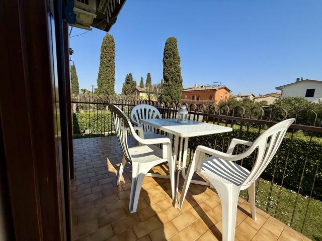 LAZISE: APPARTAMENTO BILOCALE VICINO AL CENTRO