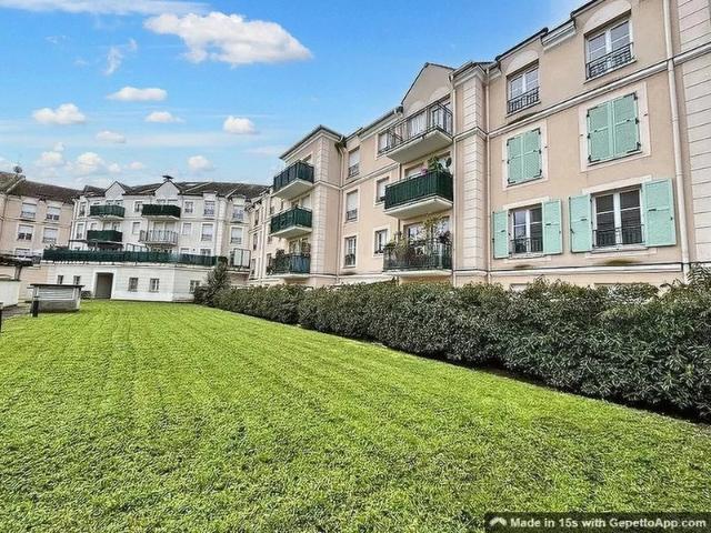 Appartement T4 avec parking et cave CARRE DE L'HORLOGE MORANGIS
