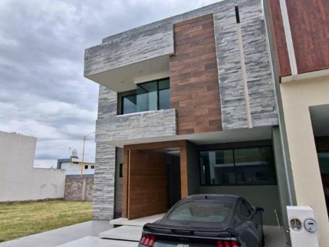 LDT CASA NUEVA EN VENTA EN TAHONA RESIDENCIAL AL SUR PONIENTE DE LA CIUDAD