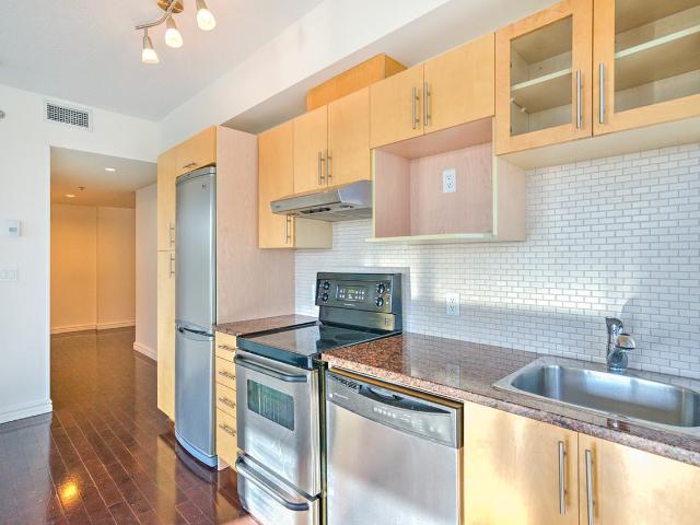 Le 400 Sherbrooke ouest Studio Apartment for Rent at 400 400, Sherbrooke Ouest, Montréal, QC H3A 0A9 Quartier Ville Marie