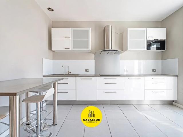 LE 149 I Appartement I Bureaux I Terrasse I Parking I 11ème St M