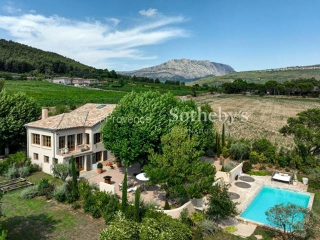 Le Tholonet – Mas provençal d'exception avec vue Sainte Victoire